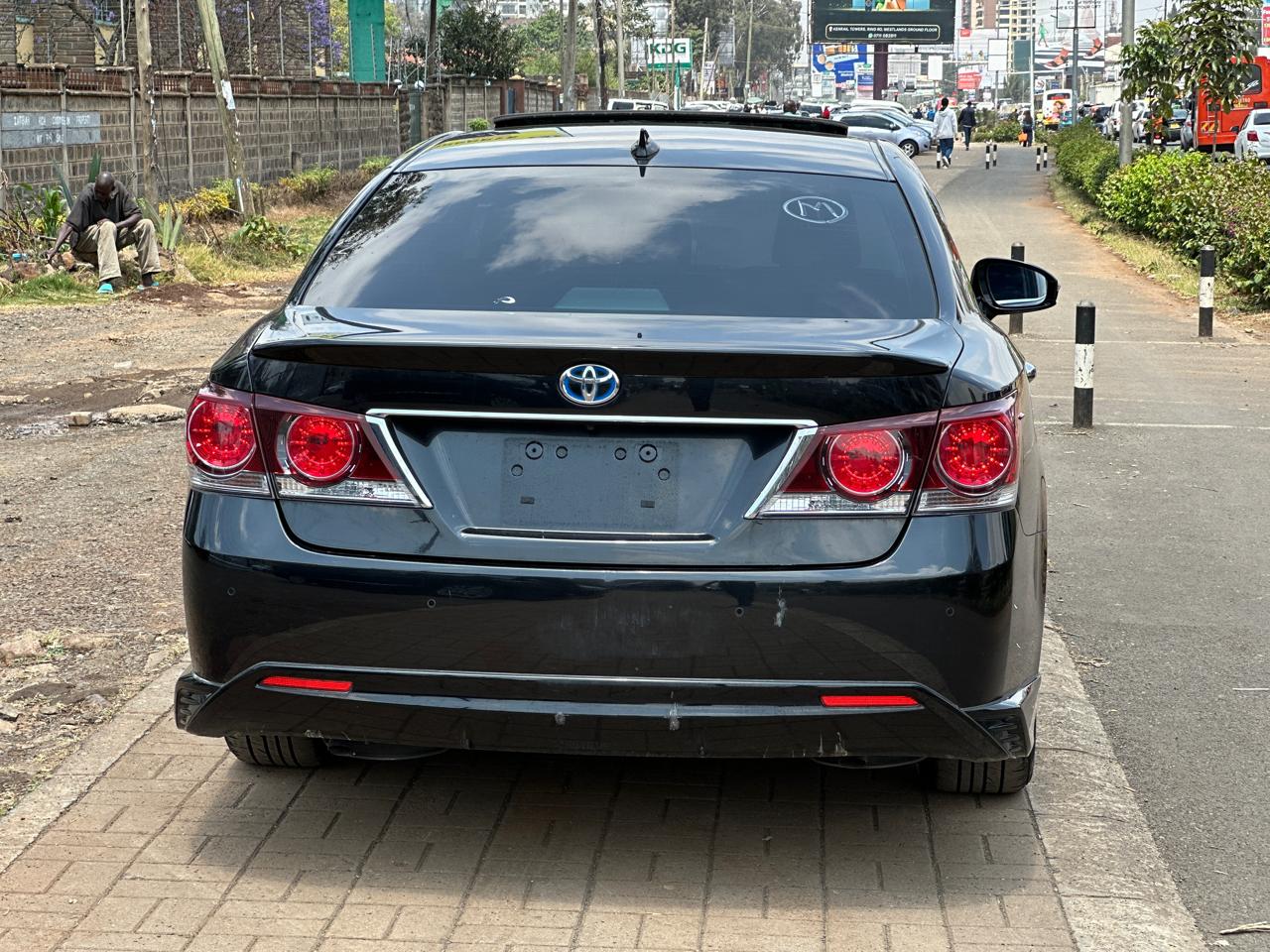 Toyota Crown 2017 Sunroof Hybrid Black