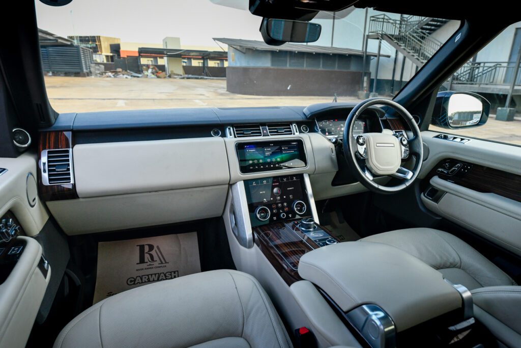 2018 RANGE ROVER VOGUE SE
