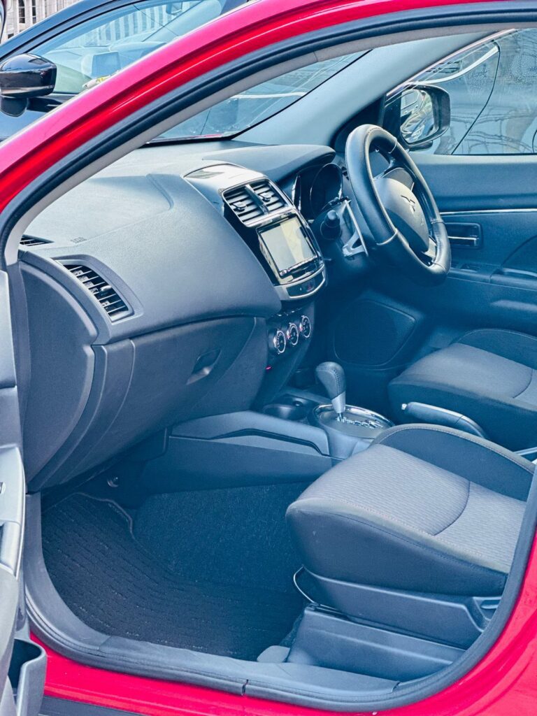 2017Mitsubishi RVR - Image 5