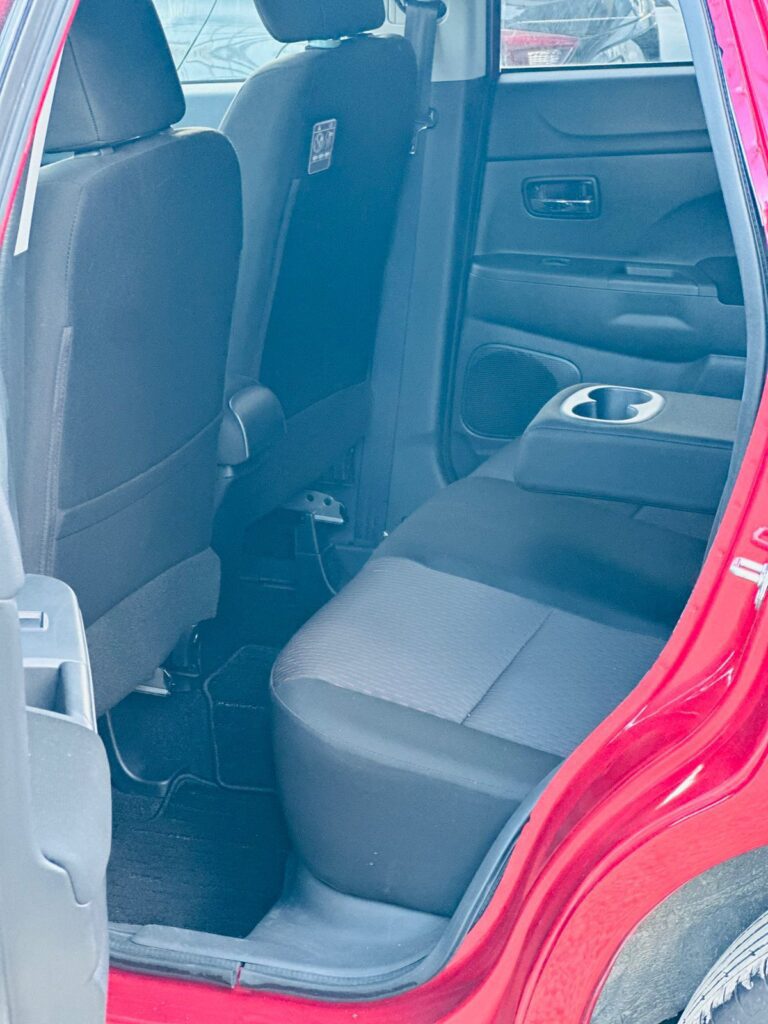 2017Mitsubishi RVR - Image 6