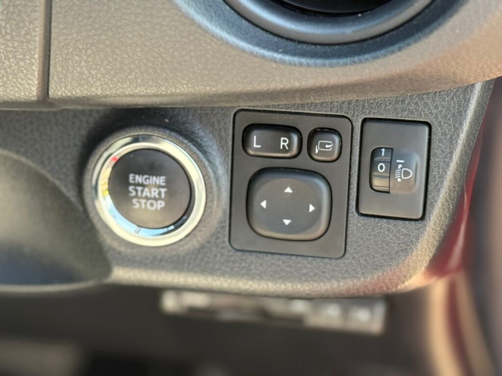 Toyota Vitz 2017