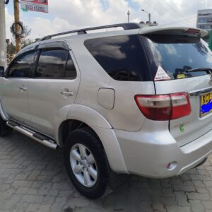 2010 Toyota Fortuner